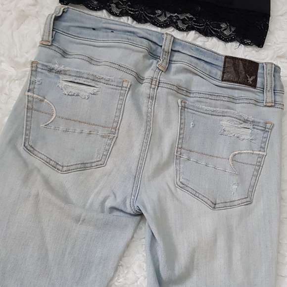 AE DISTRESSED LIGHT WASH Y2K LOW RISE JEGGINGS - Picture 6 of 8